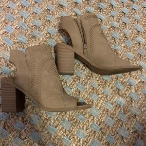 brown pho leather heeled booty.